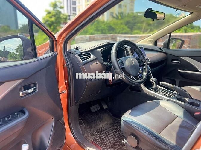 Mitsubishi Xpander Cross 2020 màu cam 7 chỗ