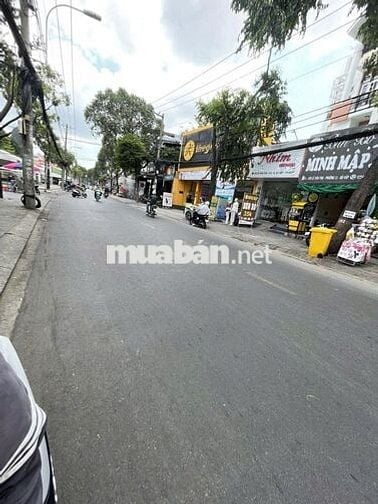 CHo thuê nhà góc 2 mặt tiền đường Lê văn thọ 4,5x30m trống suốt