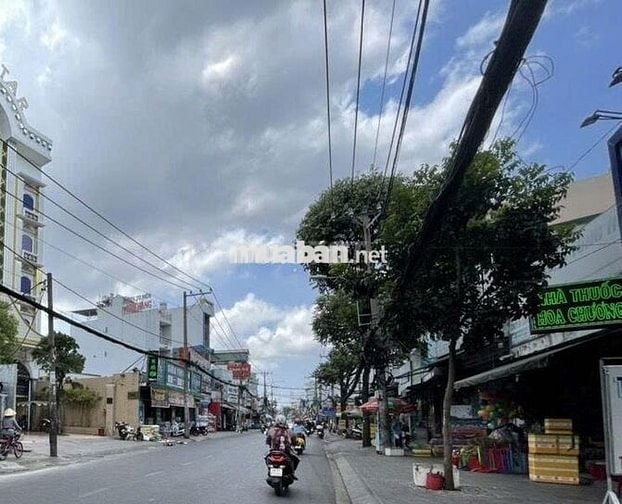 CHo thuê nhà góc 2 mặt tiền đường Lê văn thọ 4,5x30m trống suốt