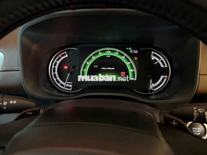 Toyota Innova Cross 2024  - 8000 km