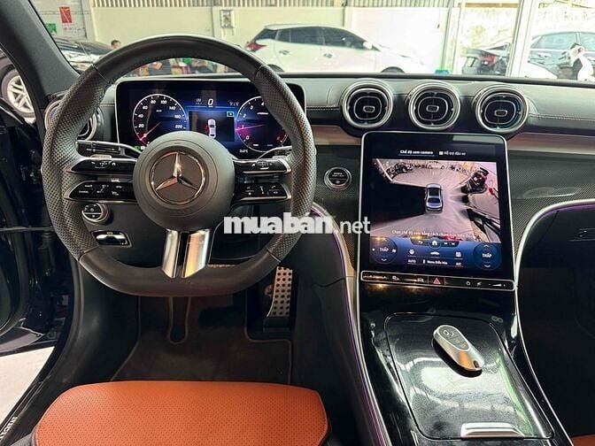 Mecerdes C300 AMG 2022 Xanh, Lướt 8.000 Km