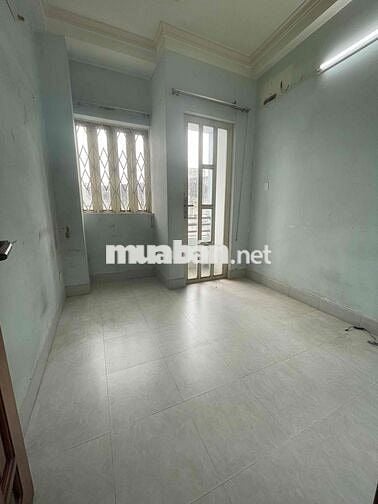 Bán nhà HXH đường kinh dương vương gần vòng xoay mũi tàu Hậu Giang