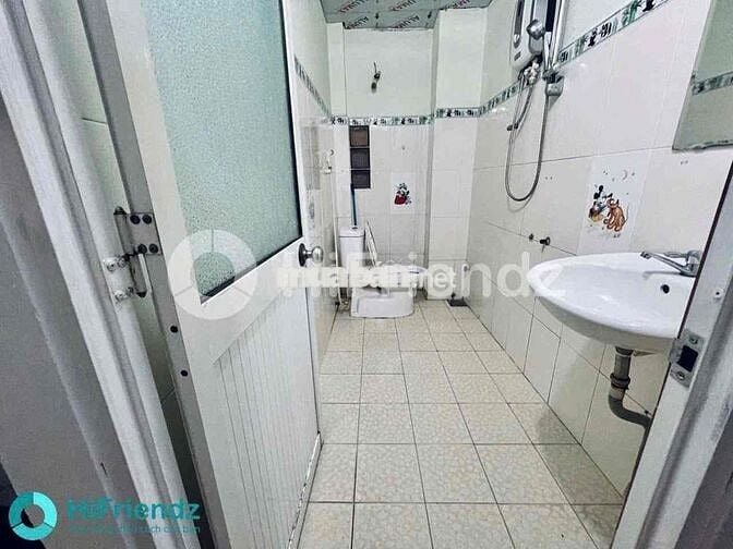 Cho thuê căn hộ có ban công giá hạt dẻ ngay cầu nguyễn văn cừ