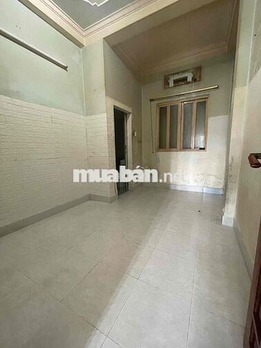 Bán nhà HXH đường kinh dương vương gần vòng xoay mũi tàu Hậu Giang