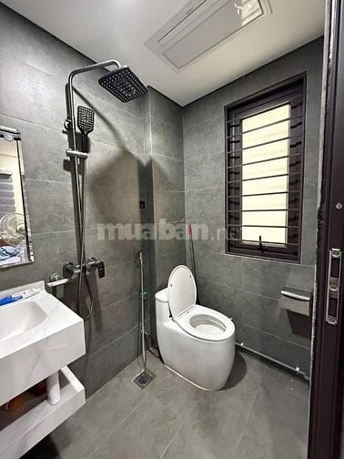 CHUYỂN NHÀ MỚI.CẦN BÁN NHÀ TỰ XÂY 5 TẦNG CHẮC CHẮN. ĐỂ LẠI FULL ĐỒ XỊN