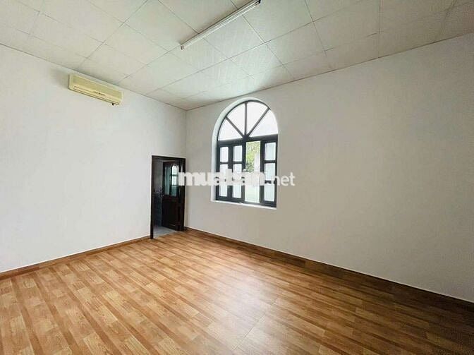 Cho thuê nhà 10x20 có 4pn 4wc gần vòng xoay Hiệp Thành 3