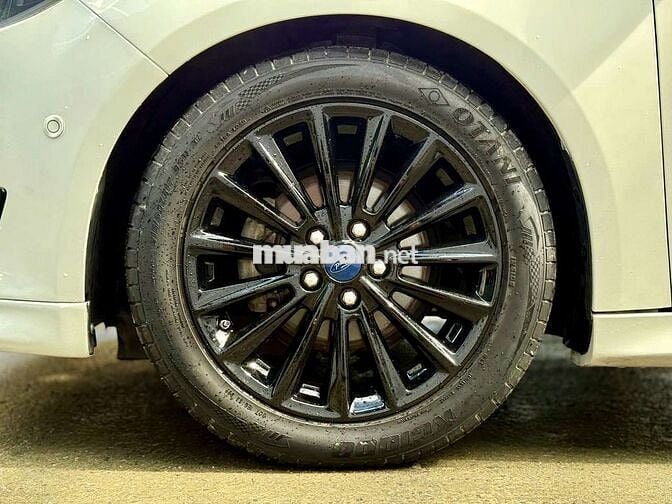 Ford Focus 2015 S 1.5 Ecoboost,Hatchback,màu trắng