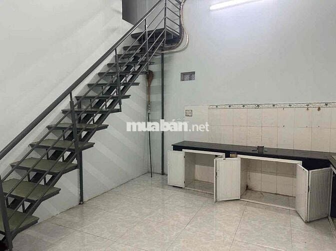 Mặt tiền Nguyễn Văn Trỗi Hiệp Thành 1 trệt 1 lửng 7x23m sẵn máy lạnh