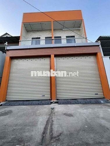 Nhà Chánh Mỹ 1 trệt 1 lầu 3 phòng Ngủ Sẵn máy lạnh , nước nóng