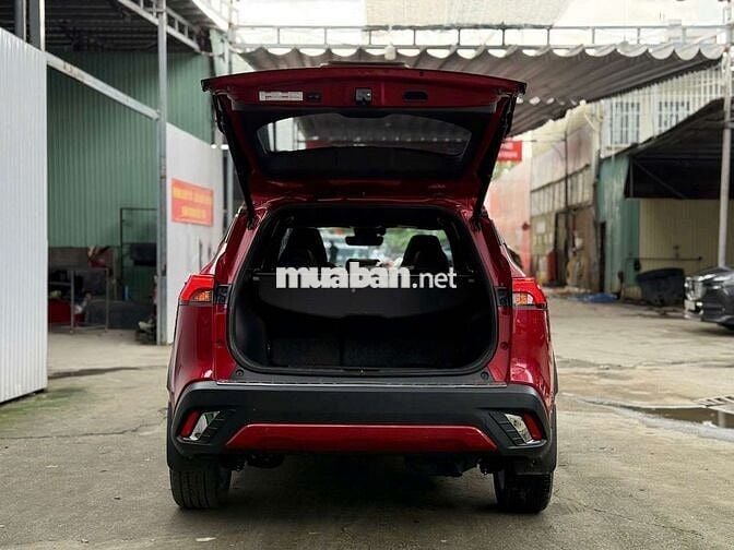 Toyota Corolla Cross 2023 1.8V,màu đỏ,34.000 km