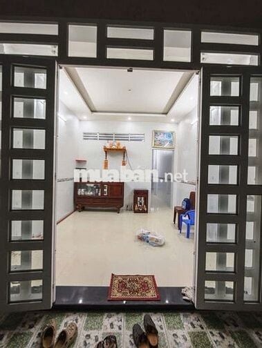 Nhà 6 triệu 2 phòng có nội thất gần sân Cầu Lông Tambo