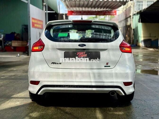 Ford Focus 2015 S 1.5 Ecoboost,Hatchback,màu trắng