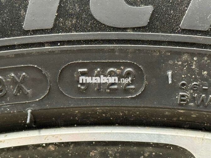 Toyota Corolla Cross 2023 1.8V,màu đỏ,34.000 km