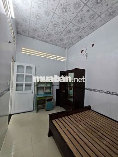 Nhà 6 triệu 2 phòng có nội thất gần sân Cầu Lông Tambo