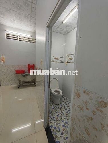 Nhà 6 triệu 2 phòng có nội thất gần sân Cầu Lông Tambo