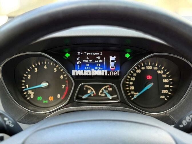 Ford Focus 2015 S 1.5 Ecoboost,Hatchback,màu trắng