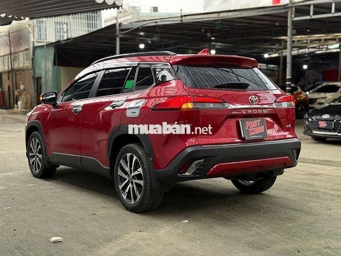 Toyota Corolla Cross 2023 1.8V,màu đỏ,34.000 km