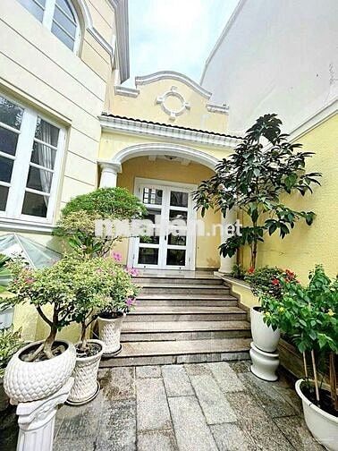 CHO THUÊ BIỆT THỰ PHÙNG KHẮC KHOAN Q1, DT 12x24M, HẦM 3 LẦU, HỒ BƠI