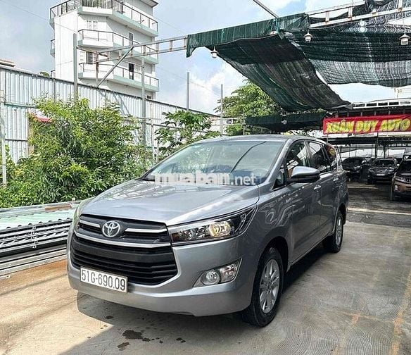 Toyota Innova 2.0E 2018 - 118,000km