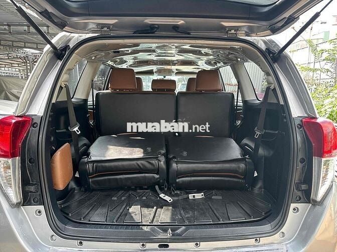 Toyota Innova 2.0E 2018 - 118,000km