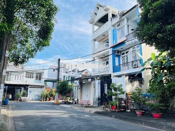 Bán nhanh lô đất xe hơi vào nhà KDC HIM LAM, đường 2, P. Trường Thọ