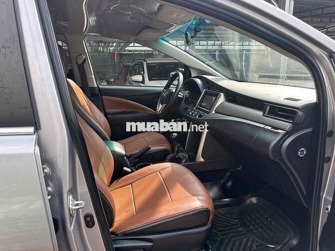 Toyota Innova 2.0E 2018 - 118,000km