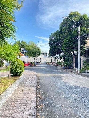 Bán nhanh lô đất xe hơi vào nhà KDC HIM LAM, đường 2, P. Trường Thọ