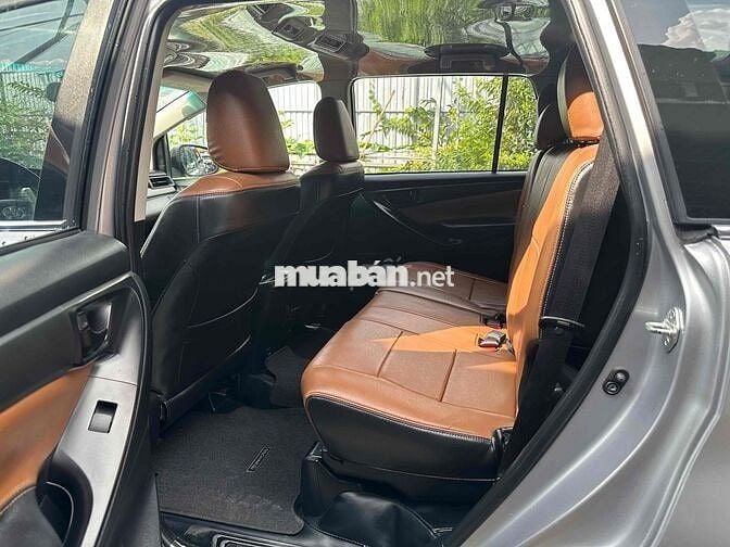 Toyota Innova 2.0E 2018 - 118,000km