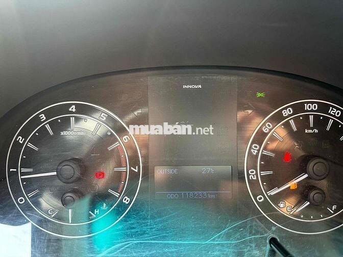 Toyota Innova 2.0E 2018 - 118,000km