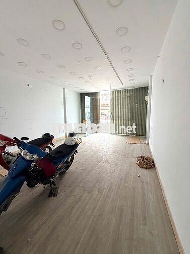 Mặt bằng 3 lầu đường Trần Hoàng Na chỉ 20 triệu