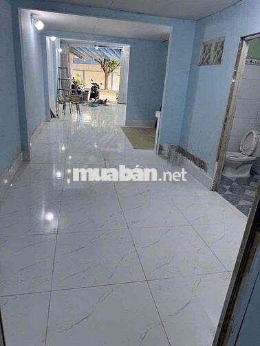 CHO THUÊ NHÀ MẶT TIỀN HOA BẰNG,TÂN PHÚ(TRỆT,GÁC,2 PHÒNG NGỦ