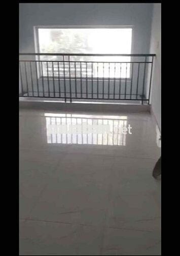 NHÀ NC MẶT TIỀN HẺM 8m, 1 trệt 1 lửng 2 lầu 1 st 3wc