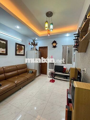 HXH Hoàng Hoa Thám 3,4 x 15 xe đậu trong nhà, 4PN 5 WC 2 tầng 9,9 tỷ