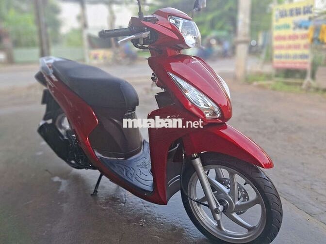 Honda vision . Đk 2018. Bstp  cà vẹt đầy đủ