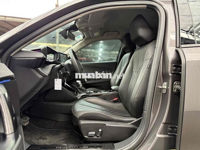 Peugeot 2008 GTLine 2021 một chủ sử dụng