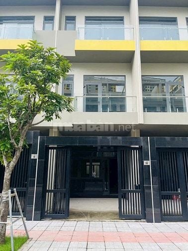 Tôi Chính Chủ bán căn nhà phố ngay Làng Đại học giá 8 tỷ