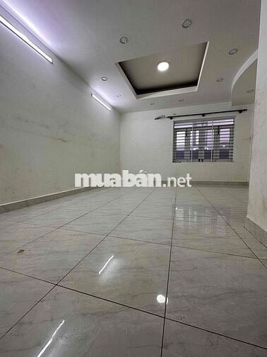 Cho thuê nhà đg sói 13 khu tên lửa 5*20 nhà đẹp giá 24tr