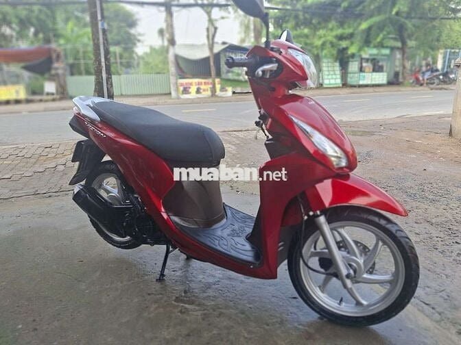 Honda vision . Đk 2018. Bstp  cà vẹt đầy đủ