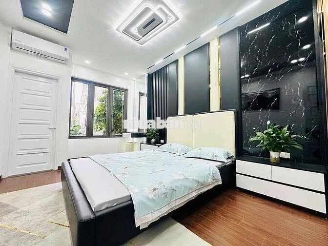 🏡 NHÀ ĐẸP TRUNG TÂM CẦU GIẤY –35m2 XÂY MỚI 5 TẦNG CHỈ 8 TỶ 🏡 NHÀ ĐẸP TRUNG TÂM CẦU GIẤY –35m2 XÂY MỚI 5 TẦNG CHỈ 8 TỶ