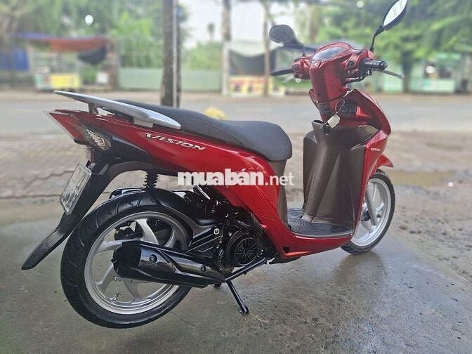 Honda vision . Đk 2018. Bstp  cà vẹt đầy đủ