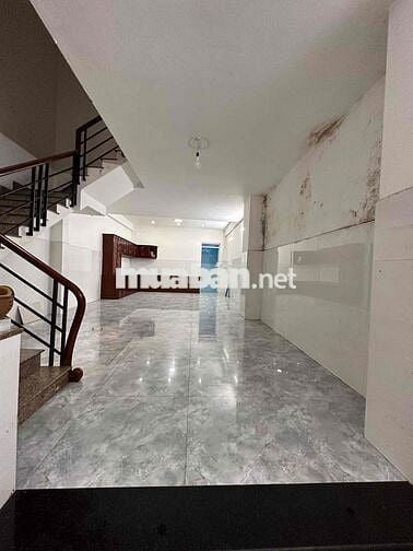 Cho thuê nhà đg sói 13 khu tên lửa 5*20 nhà đẹp giá 24tr