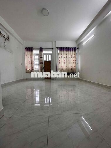 Cho thuê nhà đg sói 13 khu tên lửa 5*20 nhà đẹp giá 24tr