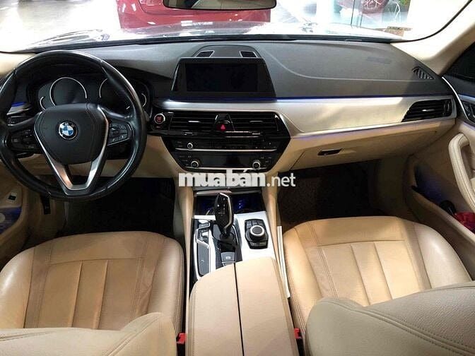 BMW 520I 2018 odo 32.000km