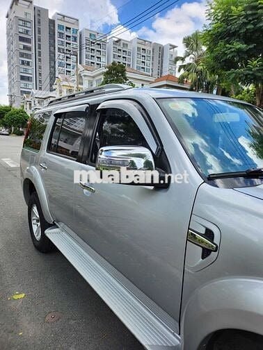 Everet máy xăng 5 chổ