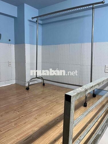 phòng trọ 20m2 đường đoàn văn bơ Quận 4