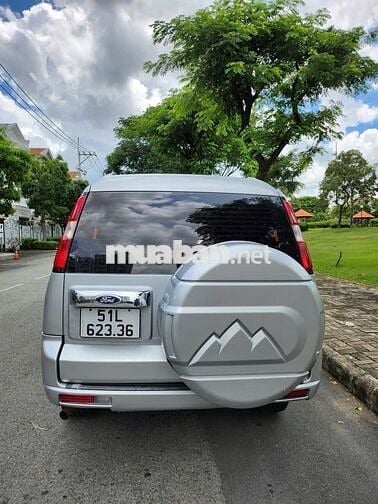 Everet máy xăng 5 chổ