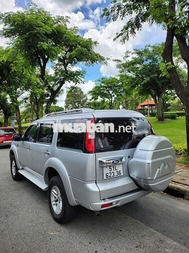 Everet máy xăng 5 chổ