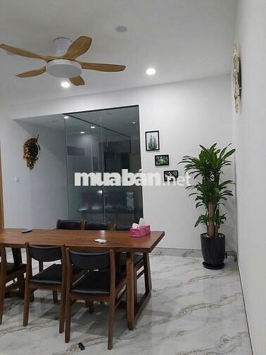 Cho thuê căn hộ Phú Mỹ Hoàng Quốc Việt Q7.DT: 117m2, 3pn, 2wc, GIá17tr