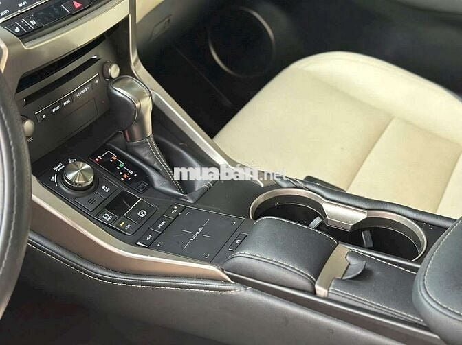 Cần bán gấp Lexus NX300 2017