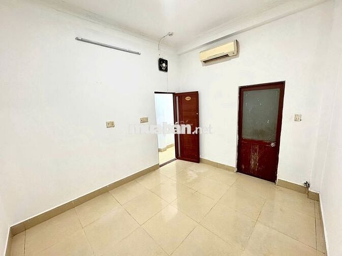 PHÒNG TRỌ MẶT TIỀN TRẦN XUÂN SOẠN 18 m2 GẦN LOTTE